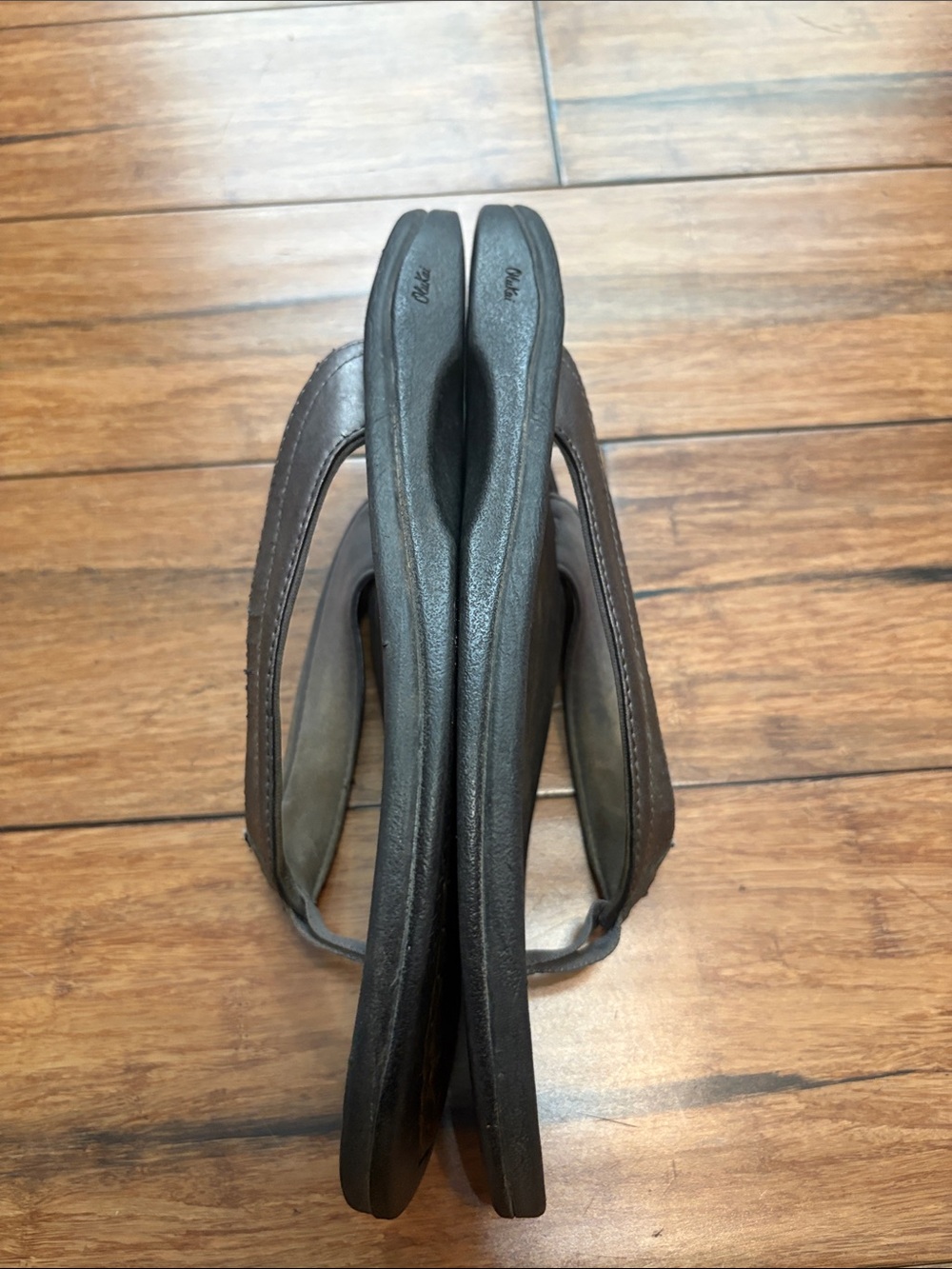 Olukai Ohana Women’s Size 10 Flip Flops Sandals Gray Black Thong Summer - Picture 10 of 12